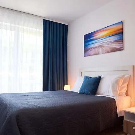 Rise And Shine N Pool Alezzi Beach Apartmán *