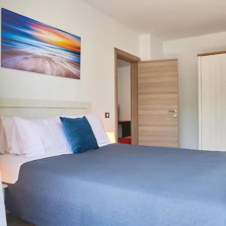 Apartmán Rise And Shine N Pool Alezzi Beach