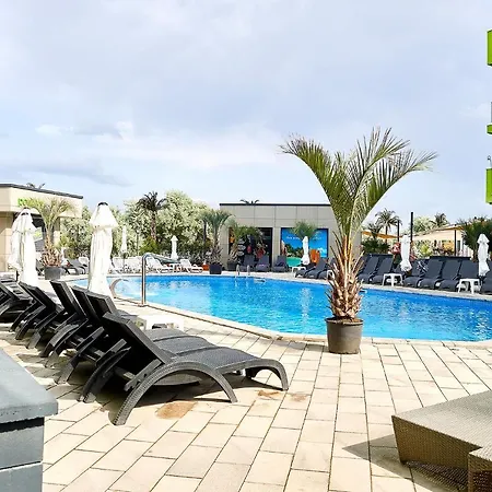 Apartmán Rise And Shine N Pool Alezzi Beach